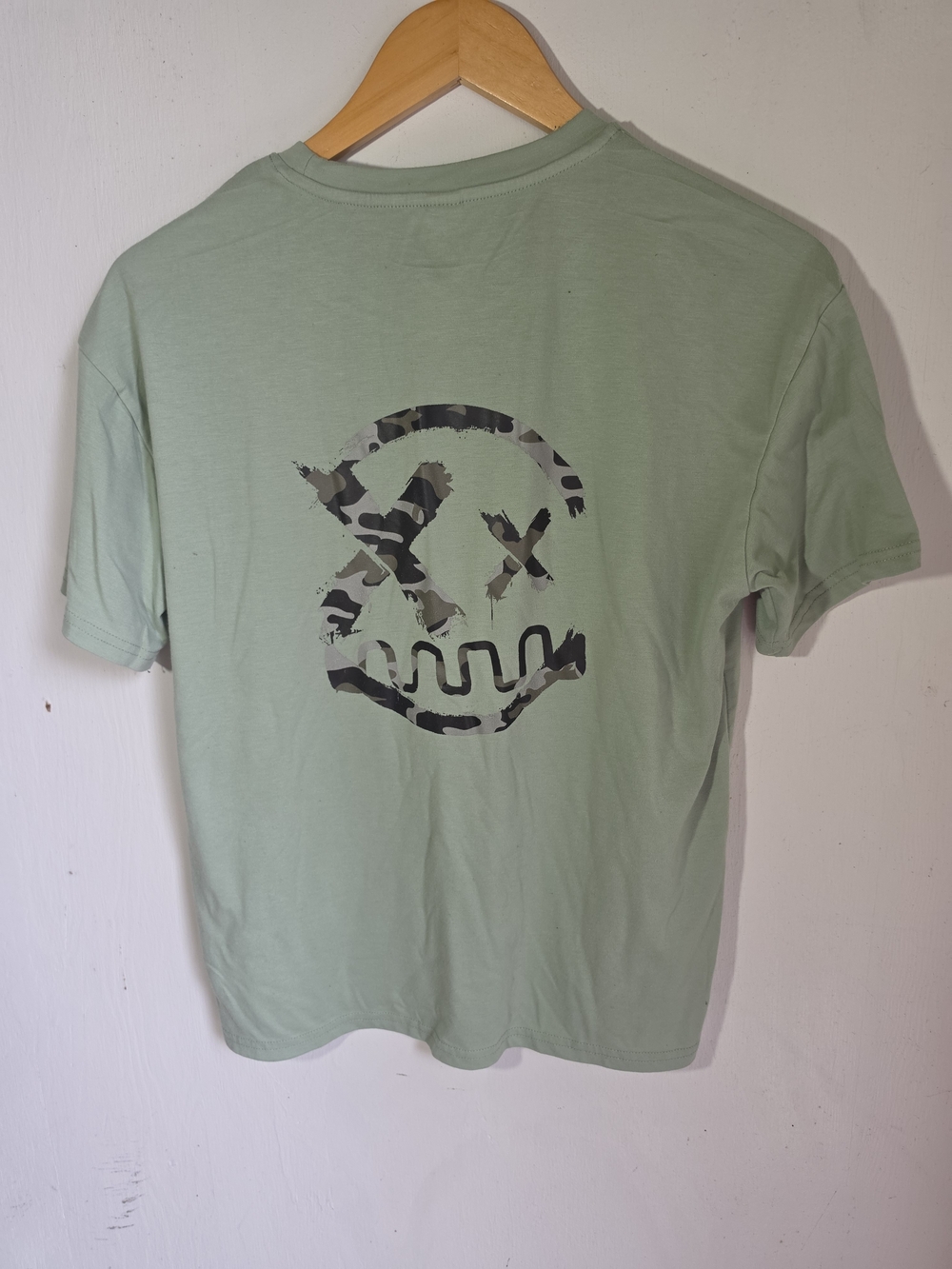 SHEIN Teen Camo Face Graphic Tee 14Y